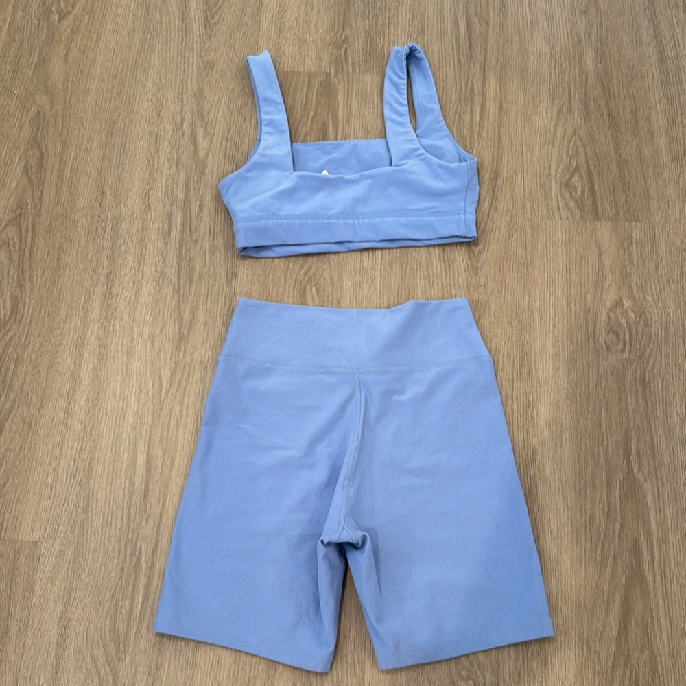 A&F Workout Set - Picture 2 of 4